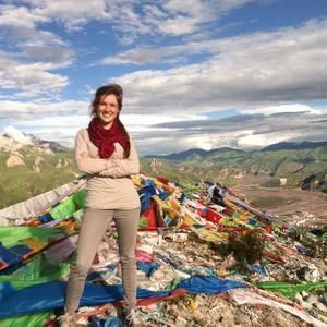 Meet your Posher, Elizabeth joy